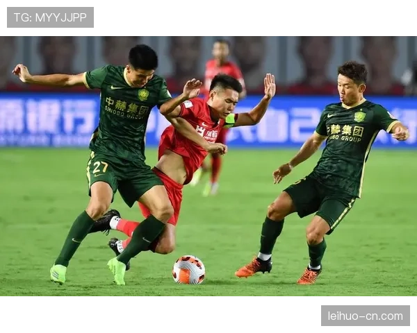 北京防守体系从严密滑向无纪律 被福建单节33分外线火力彻底击穿 北京防守体系从严密滑向无纪律 被福建单节33分外线火力彻底击穿